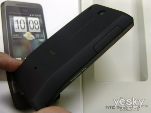G系列最强机降价处理 HTC 
G3仅售2750元