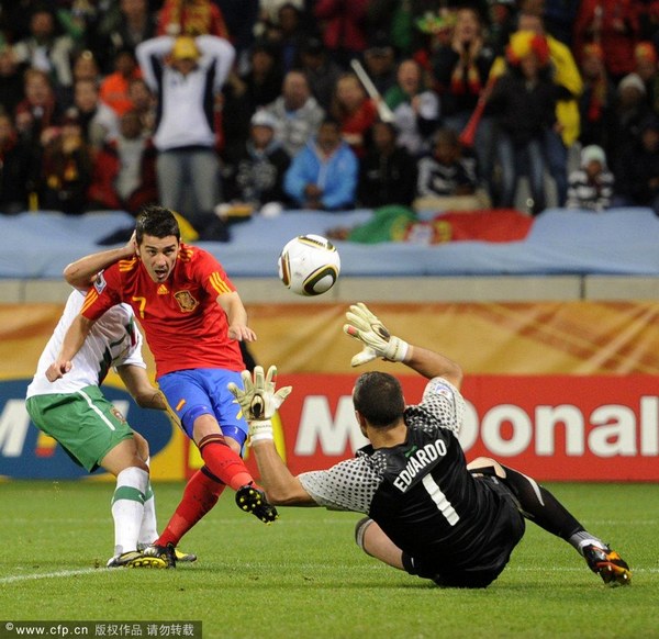 幻灯:1\/8决赛西班牙VS葡萄牙 比利亚单刀破门