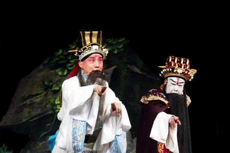 京剧《曹操与杨修》:"不明白"与"明白"的不朽