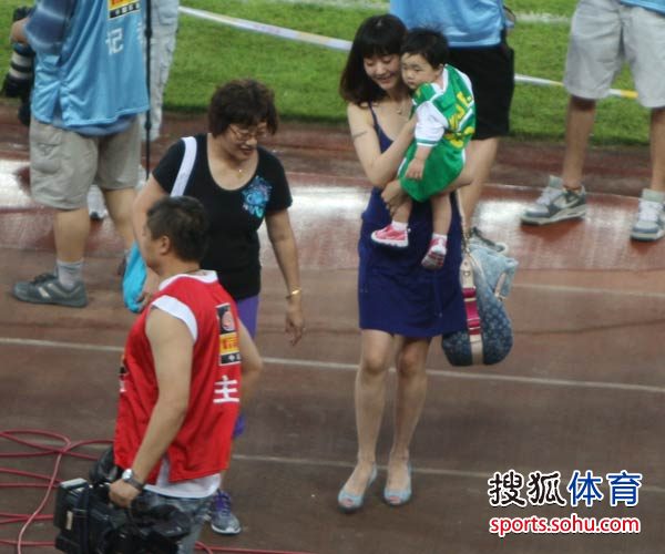 杨智漂亮老婆