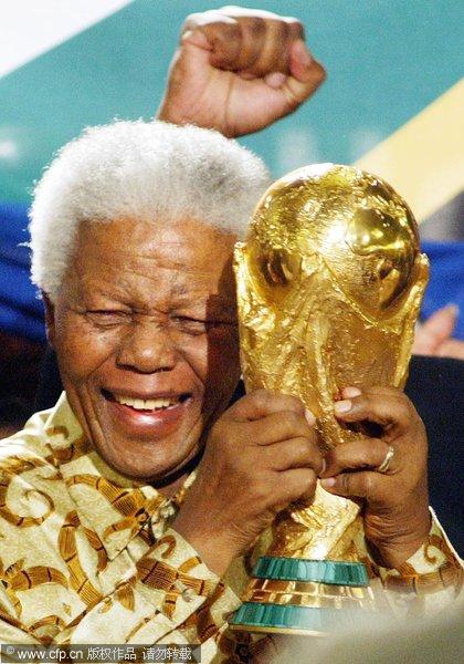 幻灯:曼德拉或将出席世界杯总决赛 为冠军颁奖