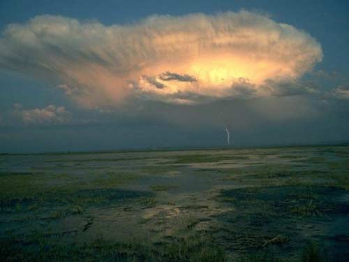 厦门黄厝上空现"光线雨"续:或是海蜃景象(图)