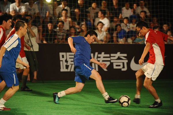 耐克杯诠释上海城市足球文化 申花悍将客串教练