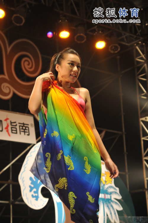 幻灯比基尼美女走秀海沙节性感火辣魅惑全场