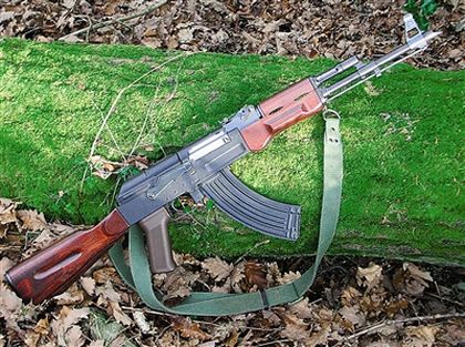 akm式7.62毫米突击步枪.