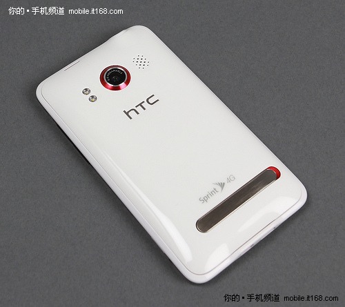 HTC最牛白色Android机皇独家图