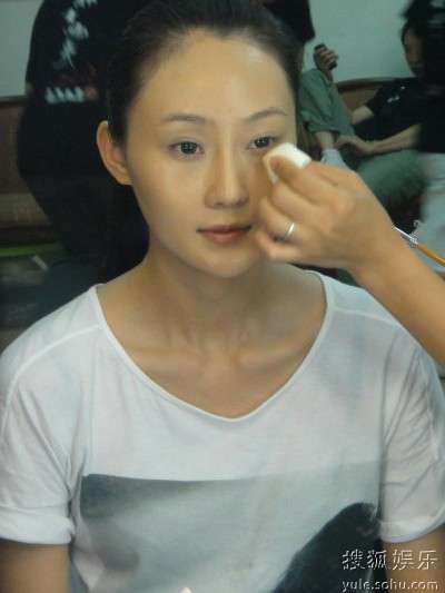 在剧组林鹏每天需要4个小时化妆