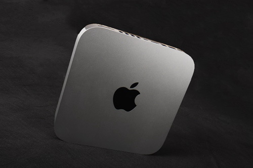 苹果极富涵义的LOGO被设计成了黑色