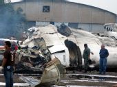 委内瑞拉客机坠毁至少14人死33人生还 4人失踪