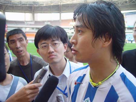 继申思被协助调查后,曾与他关系亲密,同为上海国际队队友的祁宏也已