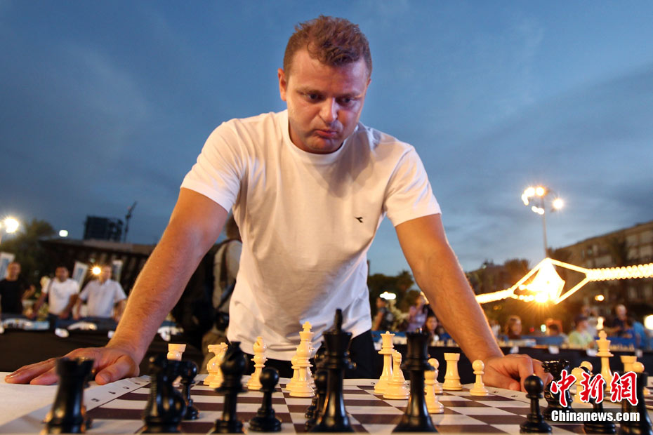 以色列国际象棋大师挑战一对多车轮战吉尼斯纪