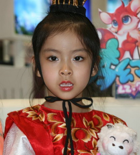 麒麟coser超可爱双胞胎小姑娘(组图)滚动频道女生和壁纸的男生图片