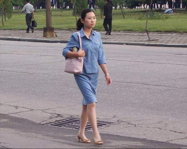 真实美女带你走进朝鲜生活现状 [组图]