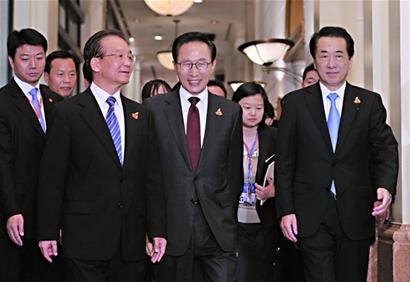 中日韩领导人在越南会谈(图)滚动频道