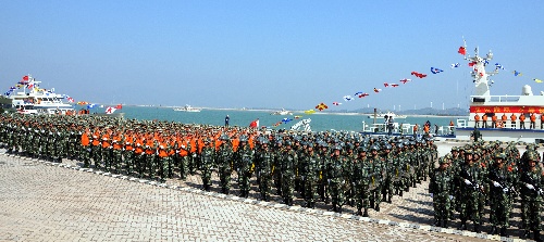 图文中国边防海警投入海上安保列队准备出航