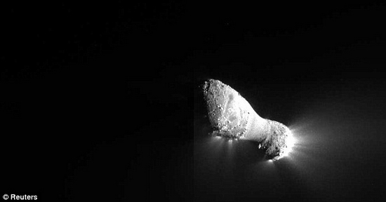美航天器传回清晰彗星彗核照片 形状似花生(图)-搜狐新闻