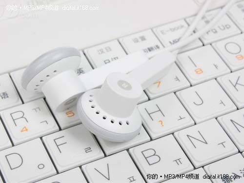 韩国厂商iRiver 近期又推出了新产品D88滚动频