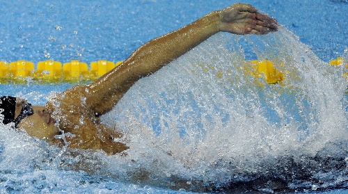 (亚运会)(4)游泳--日本队获男子4X100米混合泳