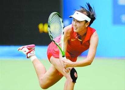 网球女子单打半决赛 24岁彭帅淘汰40岁伊达公