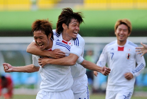 .决赛日本2 1伊朗 进球后的喜悦图片 67056 50