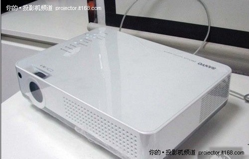 免费上门调试安装 三洋PLC-XU1060C特价