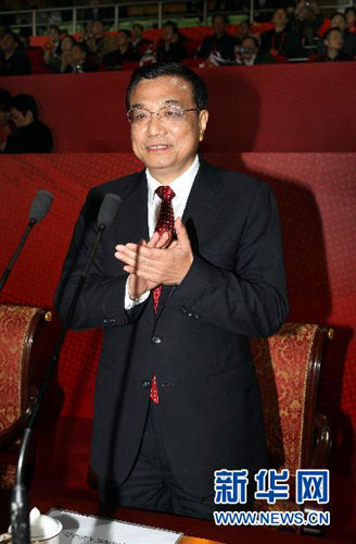 12月12日晚，广州2010年亚洲残疾人运动会开幕，国务院副总理李克强出席开幕式并宣布开幕。新华社记者姚大伟摄