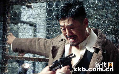 而在北京拍新片的周润发(发哥),在得知《让子弹飞》火爆热映的消息后