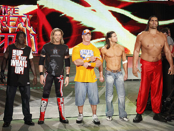 图文:WWE摔跤大赛精彩瞬间 WWE五大摔角明星