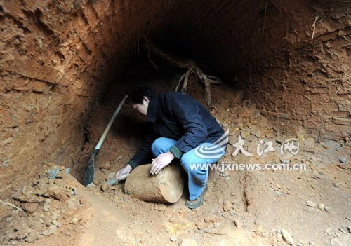 南昌红湾公路改建发现古墓今日正式发掘图