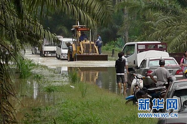 马来西亚水灾灾情恶化(组图)