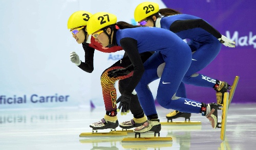 图文亚冬会短道速滑女子1000米刘秋宏获铜牌