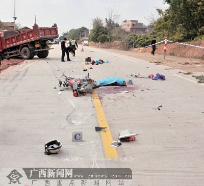 货车摩托车迎面相撞致三死一伤 事发邕灵二级公路(图)