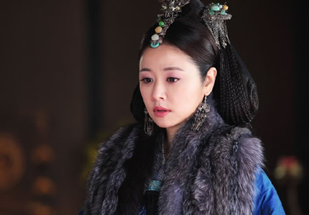 《宫锁心玉》林心如杨幂谁更美由林心如监制并主演的电视剧《倾世蓝盈莹抗战剧图片