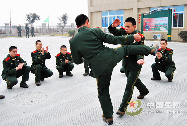 武警德阳支队:多才多艺新兵警营写华章(组图)