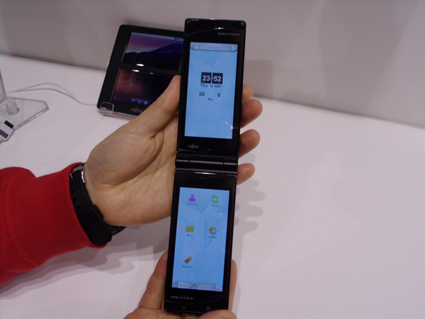 双屏幕android+富士通两款双屏手机图赏