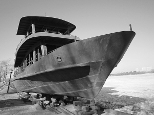 南湖新建游览船 还有俩月就能下水(图)