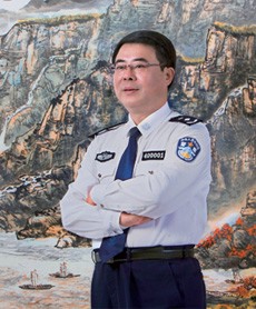 15日福建省泉州市委常委,公安局长陈加瑶谈"开门评警"