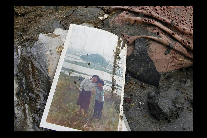 记者镜头中的日本史上最大地震海啸[高清图集