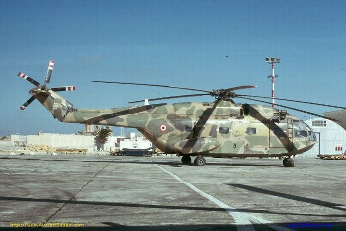 利比亚空军的法国产sa321"超黄蜂"直升机