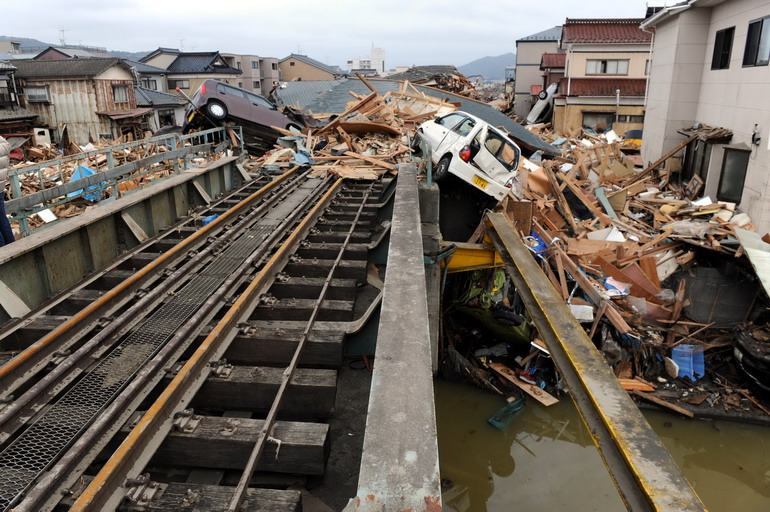 高清:日本地震损失或达2350亿美元(组图)
