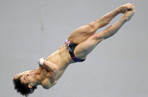 图文:世界跳水系列赛北京站 邱波大腿肌肉发达