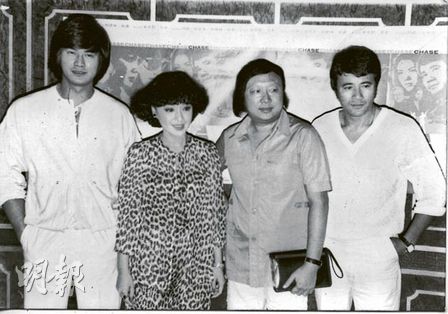媒体新闻滚动_搜狐资讯    邓光荣与太太严珍纳(右二)育有两女,大女儿