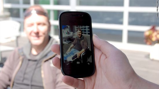 拍照可获个人信息 谷歌研发人脸识别手机应用