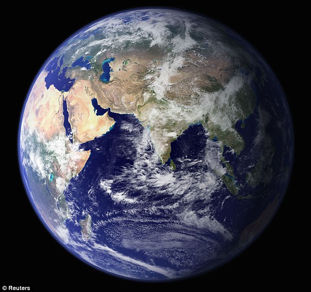 俄,美卫星拍地球照片差异大