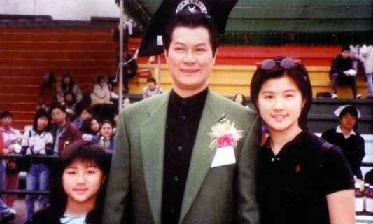 邓光荣15日出殡 两女儿记者会宣布葬礼安排 