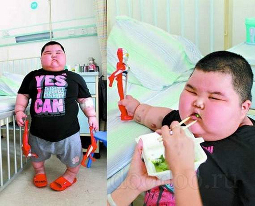 可爱!实拍4岁120斤小胖的另类生活【组图】
