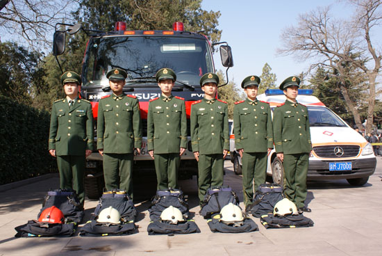 北京石景山区消防部队严阵以待 确保清明节消防安全万