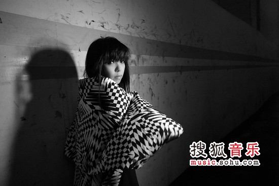 张惠妹新专辑《你在看我吗》4月23日发行