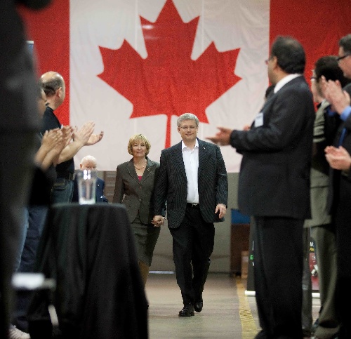 (国际)(1)加拿大总理哈珀在安大略省参加竞选活