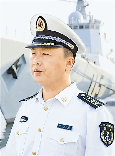 "沈阳"舰舰长邹建东.